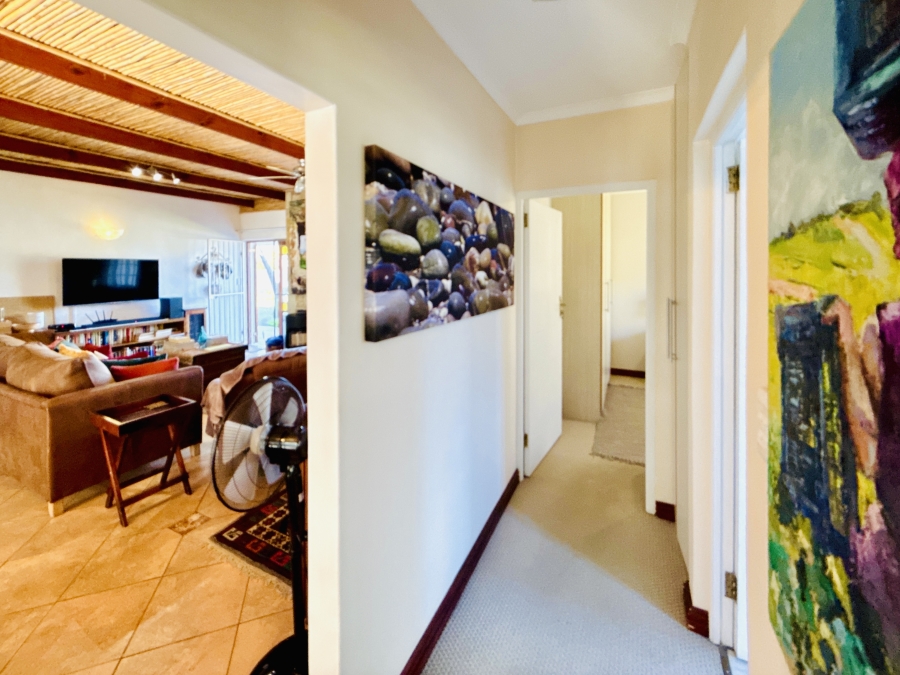 3 Bedroom Property for Sale in Sandbaai Western Cape